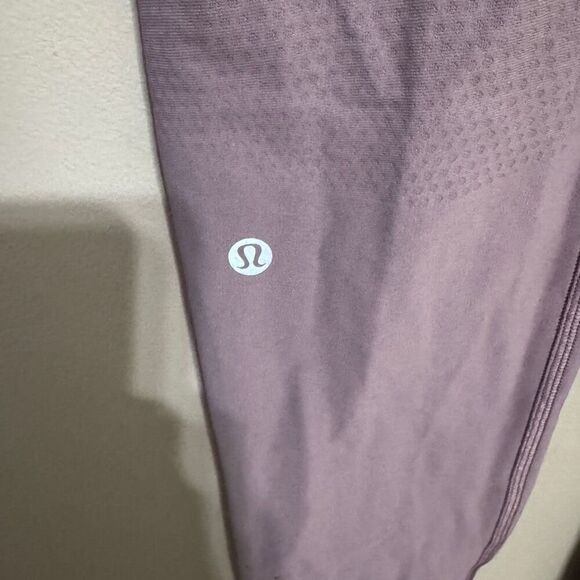 Lululemon Zoned In Tight *27" Frosted Mulberry size 12 - Picture 7 of 9